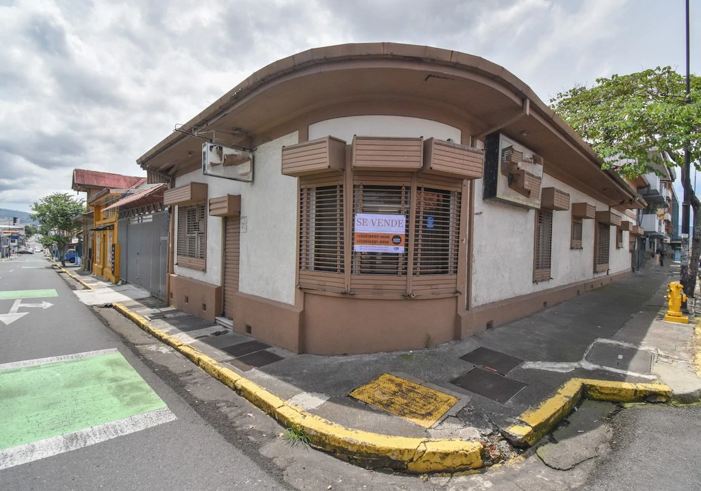 Propiedad Comercial de 250m2 en San José: Mixed Use Building For Sale in Catedral
