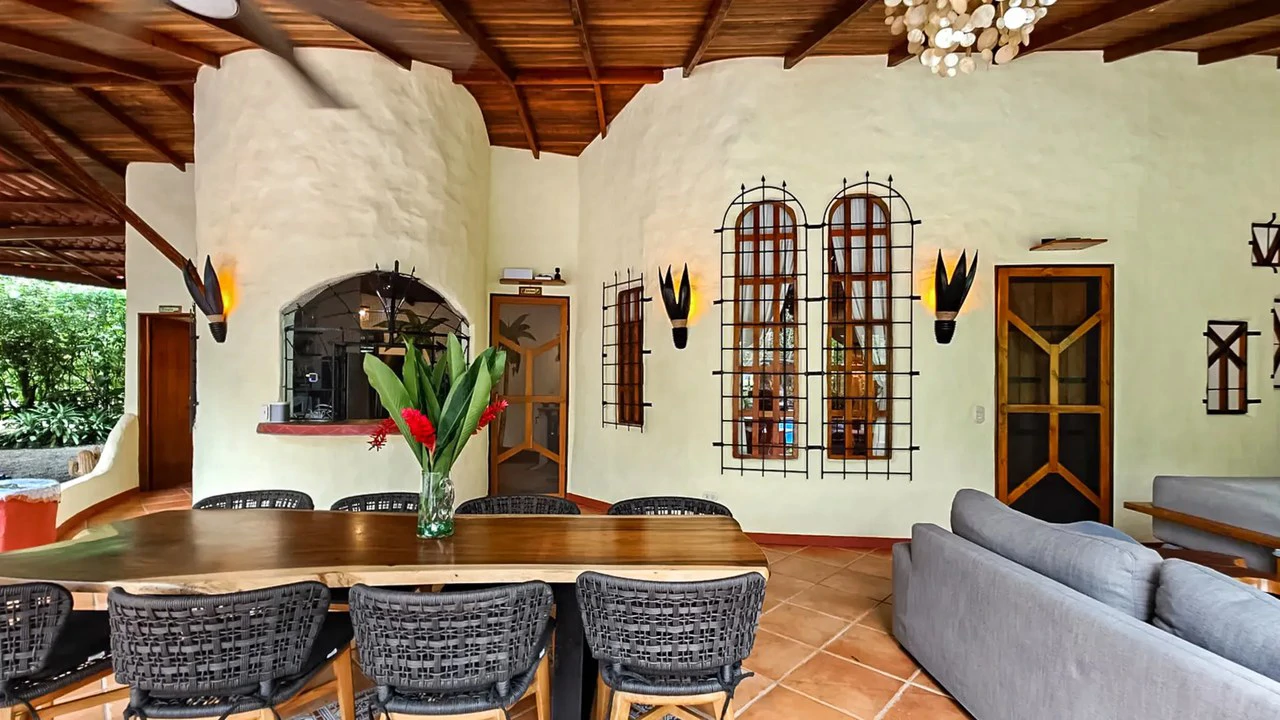 ID 956: Turnkey Entertainment Home with Pool on Titled 1,443m² Lot in Playa Chiquita - Gallery image 26