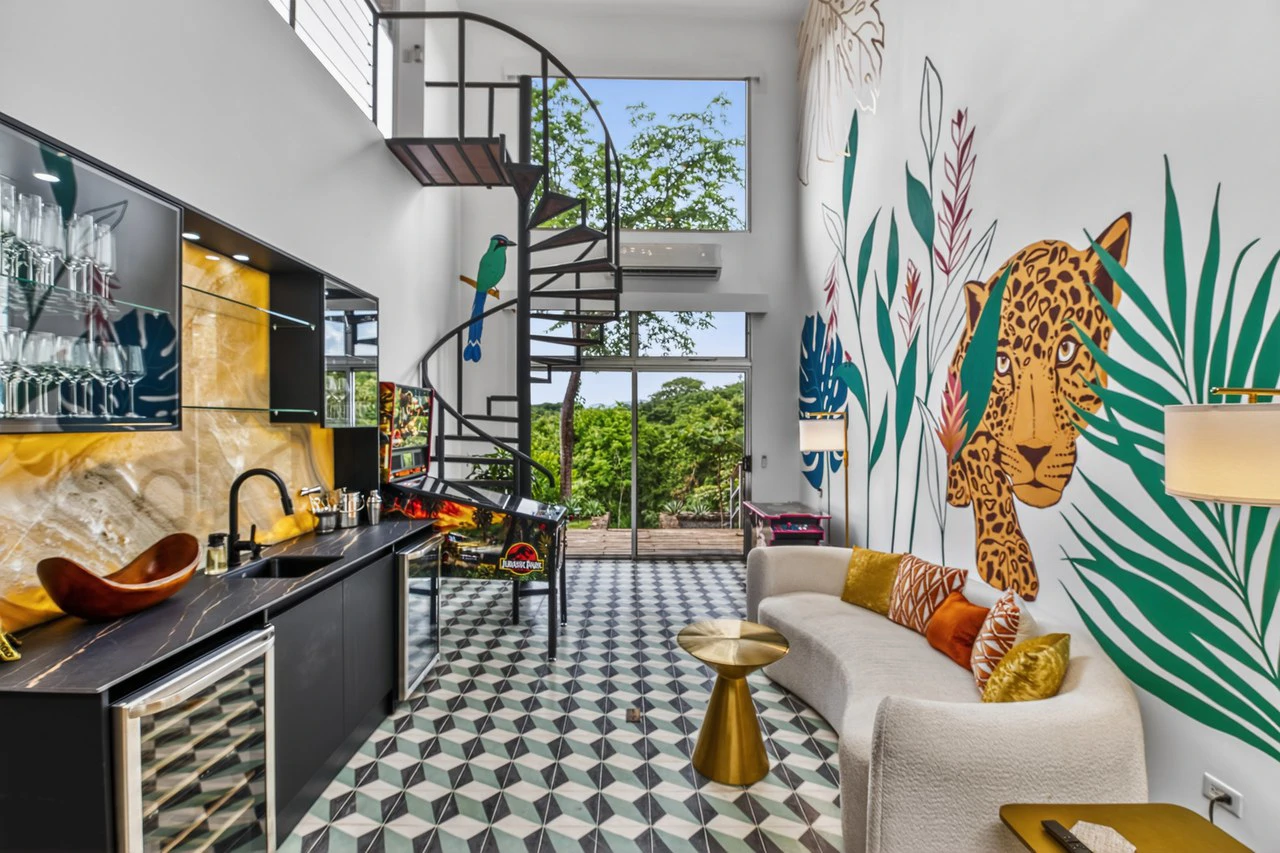 Casa Pochote: Artisan Luxury Villa in Tamarindo | Pool, Jacuzzi & Langosta Beach Club Membership Included - Gallery image 33