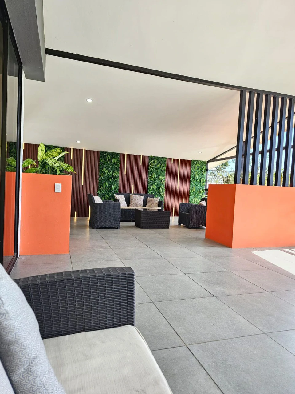 VILLA  AMANDA: Urban Style Home in Rural Setting - Gallery image 13