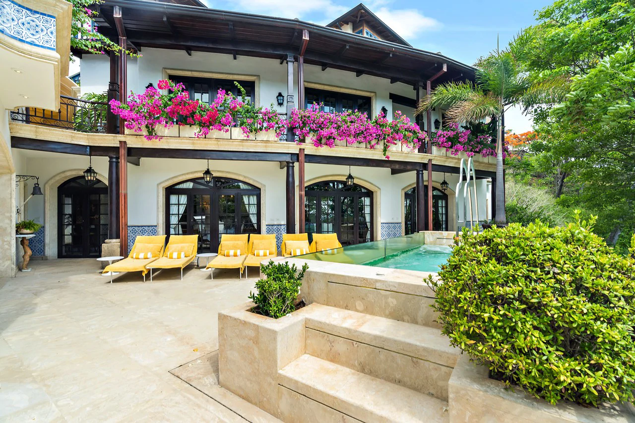 27 Cartagena: Unique Luxury Beachfront Home - Gallery image 50