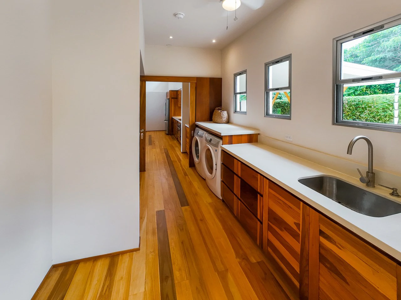 Mar Mystique Haven: Your Dream Home with Stunning Ocean Views - Gallery image 27