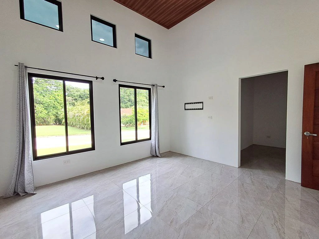 Casa Luz: Brand-New Home in the Gated Community of Loma Verde - Carrillo - Gallery image 17