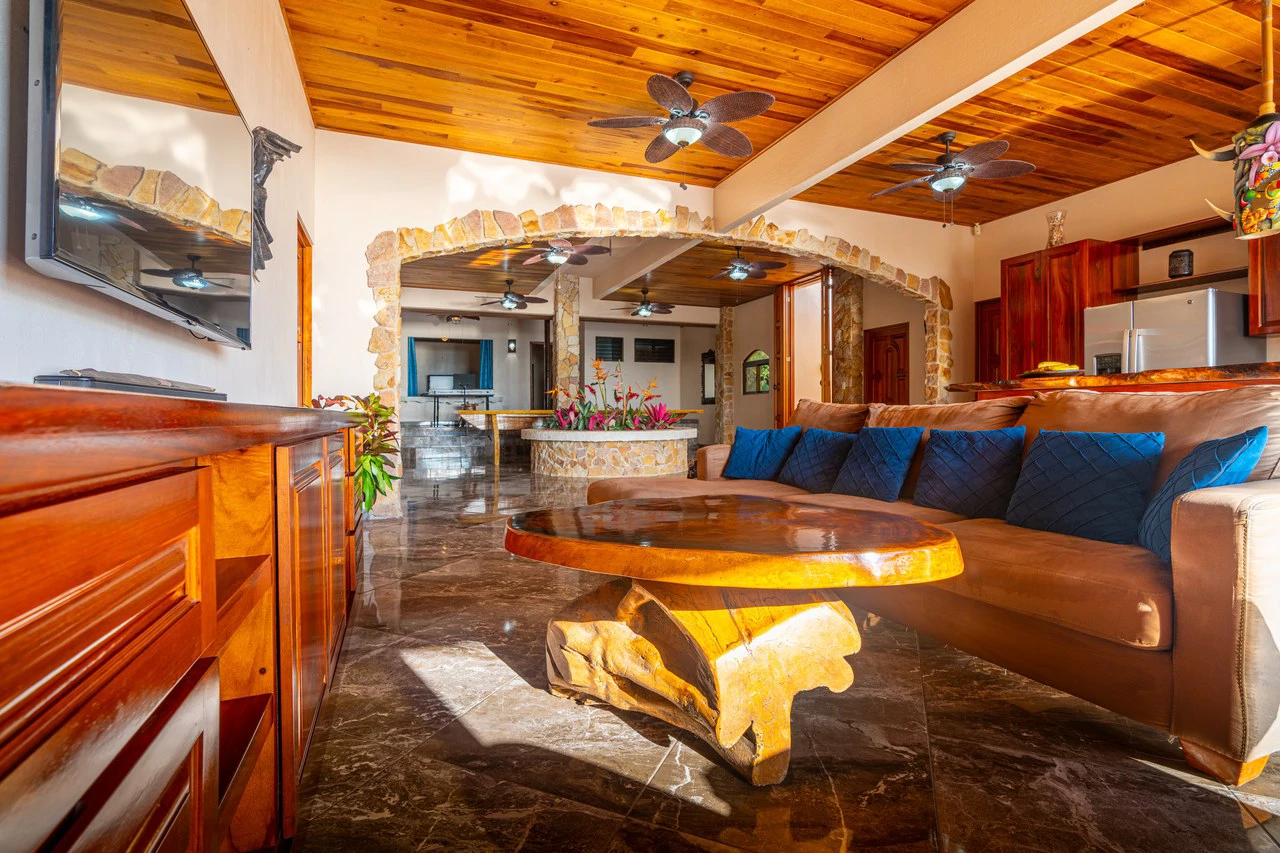 Mountain House For Sale in Escaleras - Gallery image 76