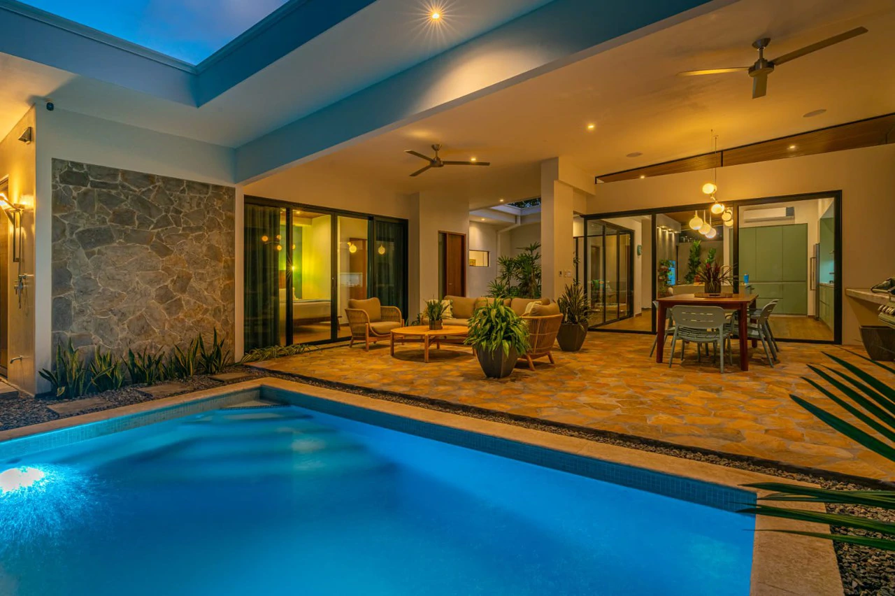 Amazing New Villa Cayman: Solar Powered and Walk to the Beach in Uvita! - Gallery image 15