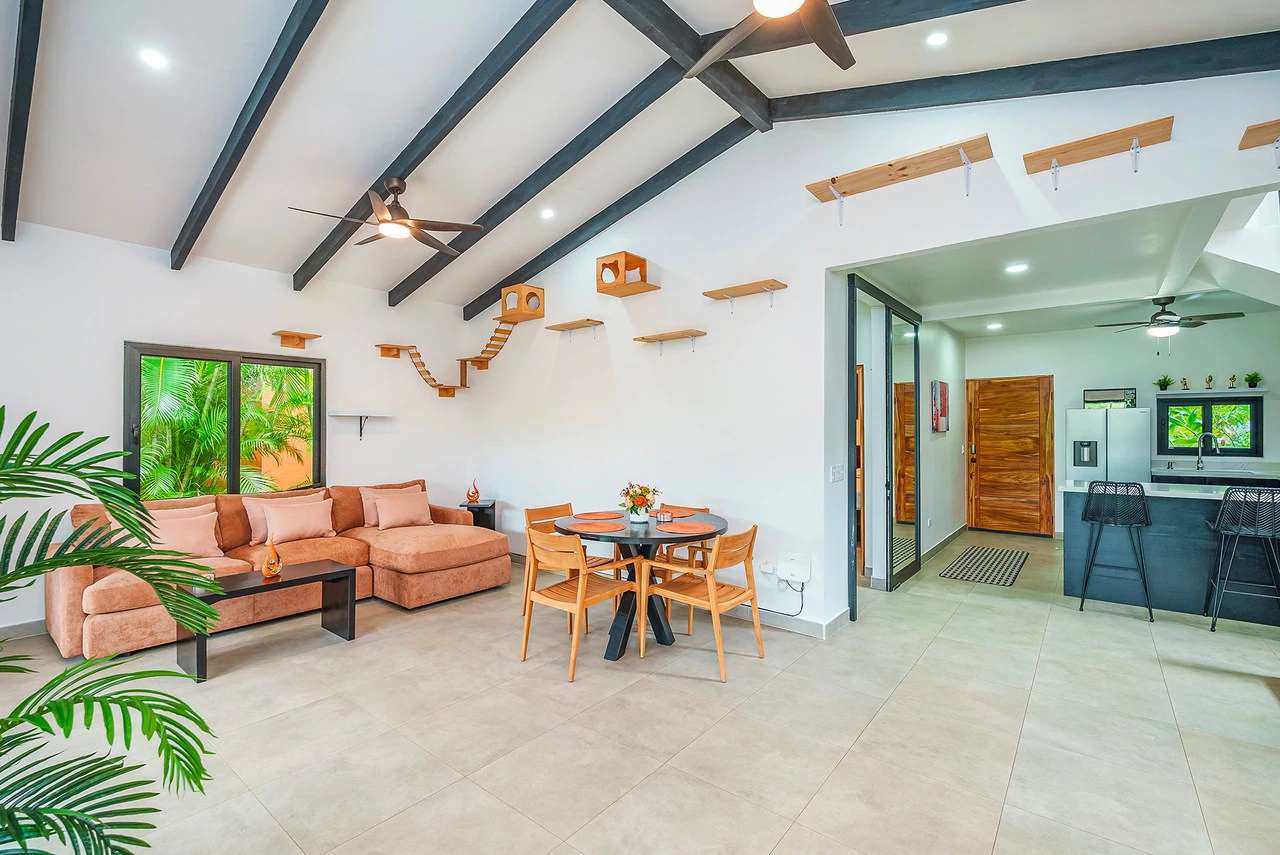 Iguana Villas #2: Perfectly Remodeled 2BR Villa at White Sand Beach - Gallery image 11