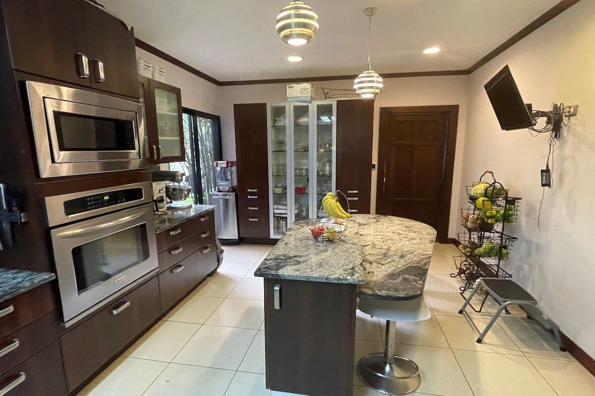 House For Sale in Lindora - Gallery image 13