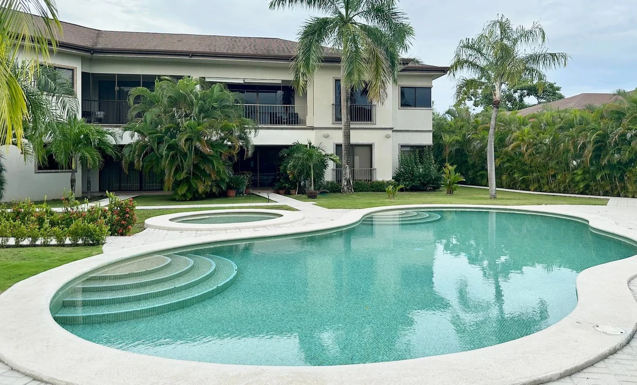 Ocean Dreams 6: $259,000 USD Gated Los Delfines Golf & Country Club Beachfront Village - Gallery image 2