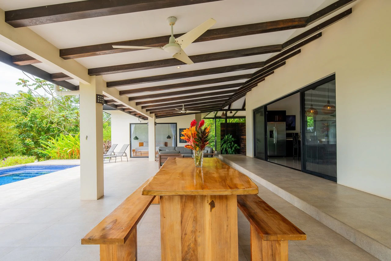 6.45 ACRES – 3 Bedroom Luxury Ocean View Home Surrounded By Vibrant Rainforest And Wildlife!!! - photo 22