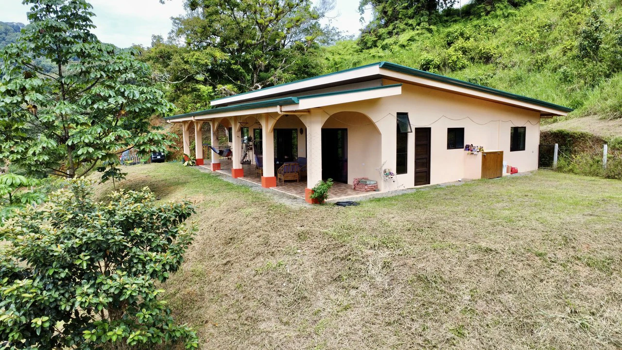 2.6 ACRES – 3 Bedroom Home With Beautiful Views, Several More Building Sites, Perfect For Small Farm!!! - Gallery image 3
