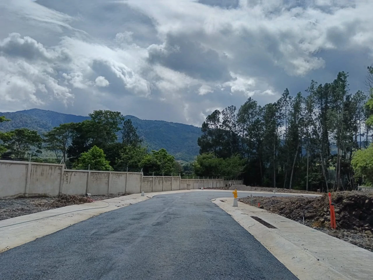 Lot for sale in gated community mountain view Cachi Cartago Costa Rica - Gallery image 9