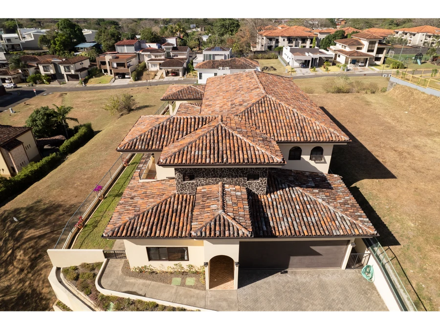Exclusive Luxury Residence in Gated Community – Brasil de Santa Ana - Gallery image 35