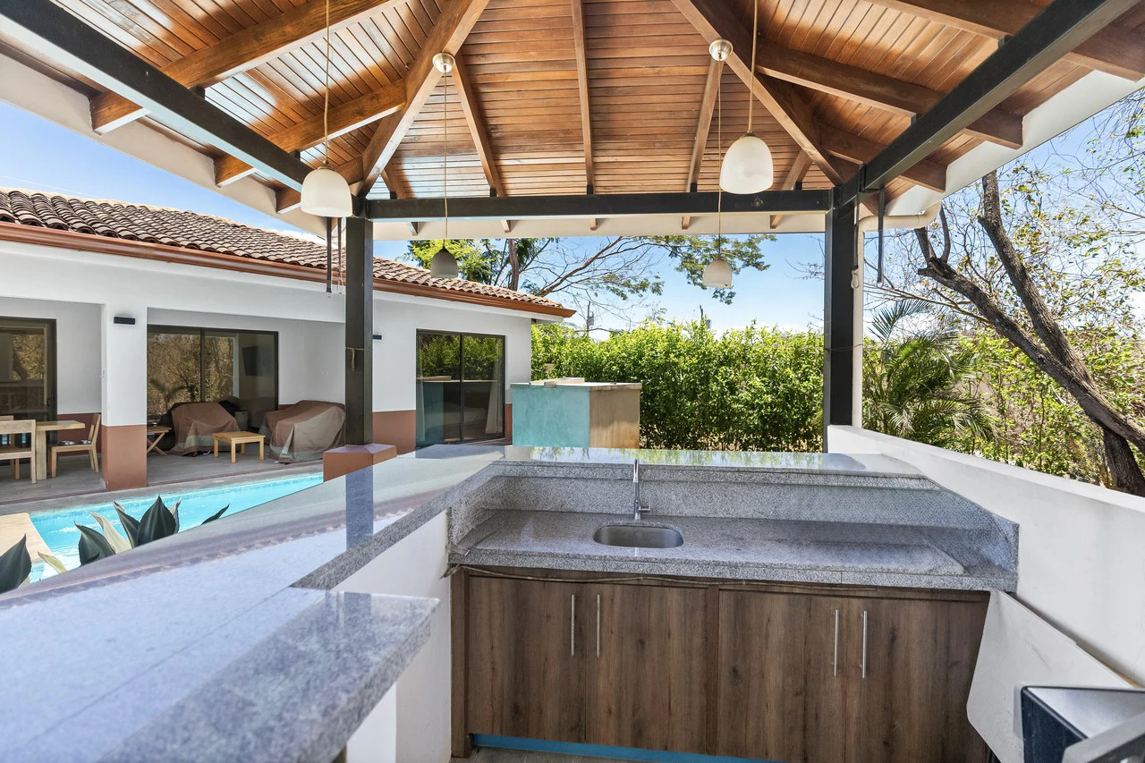 Modern-Style Home with Pool in Gated Community Near Tamarindo - Gallery image 21
