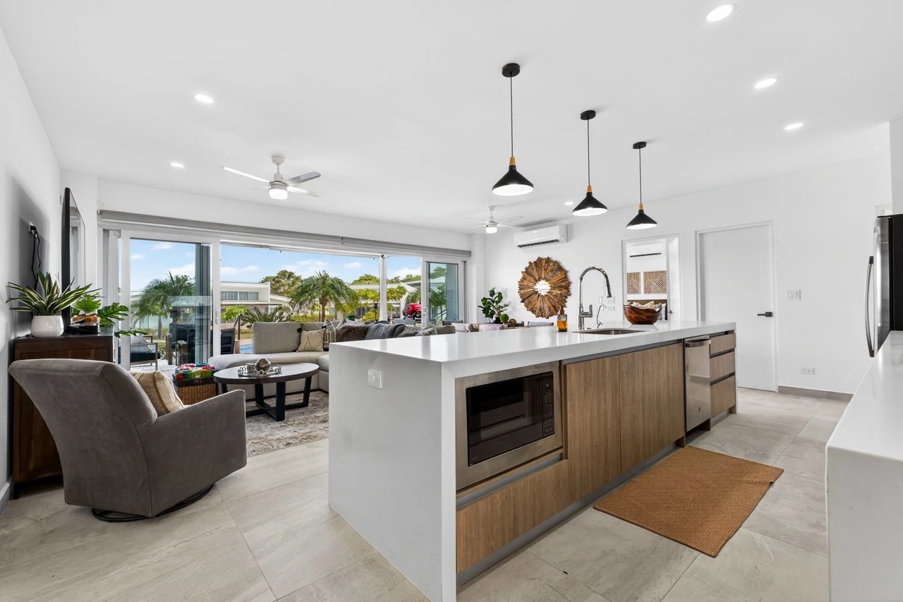 C5 Enclave: Premium Furnished 5-Bedroom Retreat Near Playa Avellanas - Gallery image 5