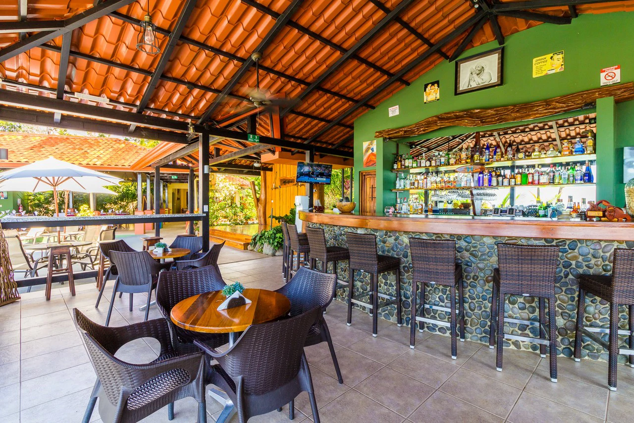 Popular 20-room Boutique hotel /retreat. Stunning ocean views - Gallery image 2