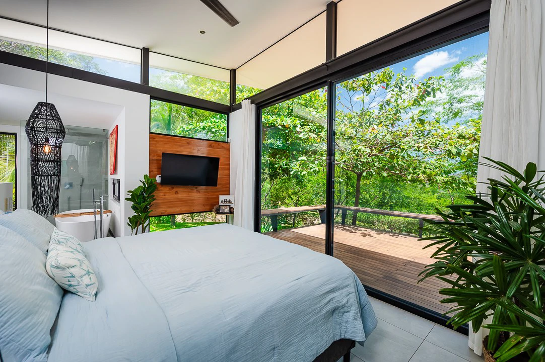 Casa Kalachuchi: Gorgeous Modern Jungle Oasis with Sunset Views in Gated Community - Gallery image 16