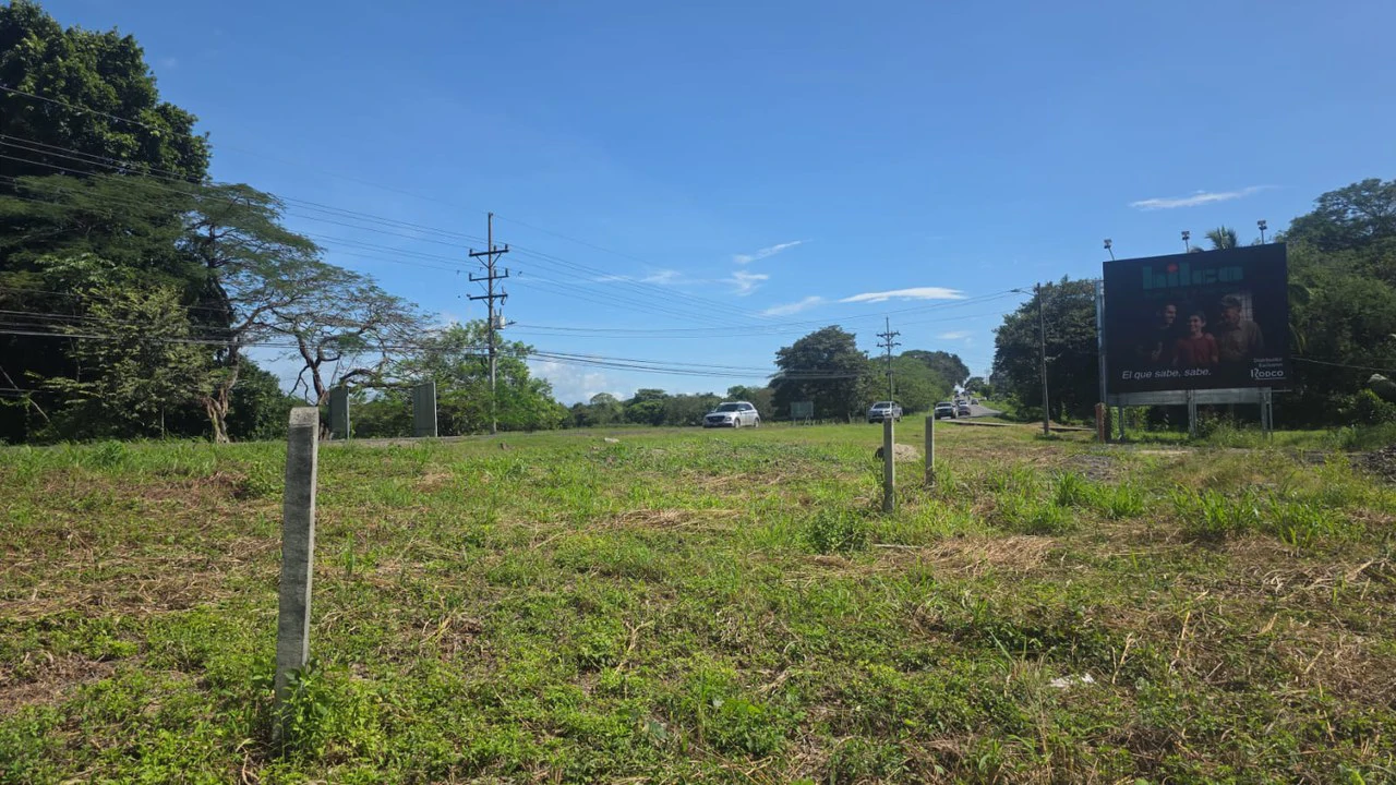 Commercial Airport property for sale with public road frontage on route #21, close to Liberia International Airport - Gallery image 3