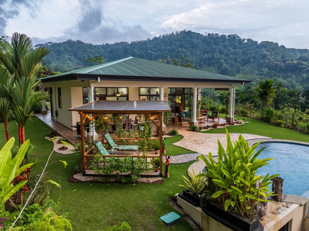 Luxury Ocean View Home with Infinity Pool in Hills of Portalon – Move-In Ready - Gallery image 10