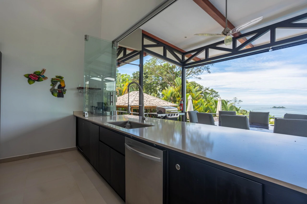 Luxury Villa with Guest House and Ocean Views of Costa Ballena - Gallery image 17