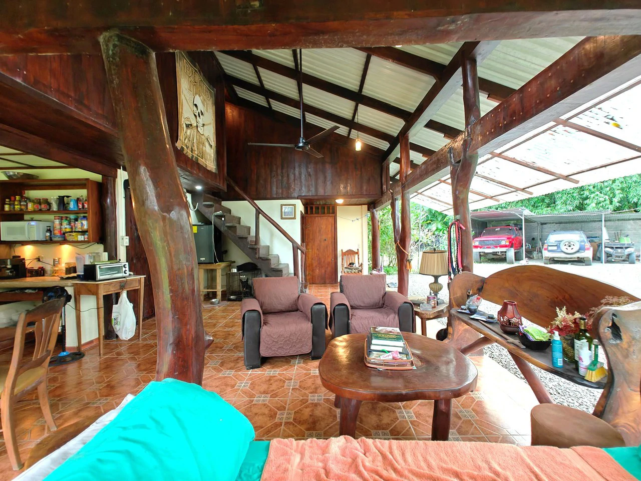 Authentic Caribbean Charmer for Sale in Playa Negra, Puerto Viejo: Traditional Caribbean Wooden Home in Playa Negra on 2600 sqm Lot - Gallery image 7