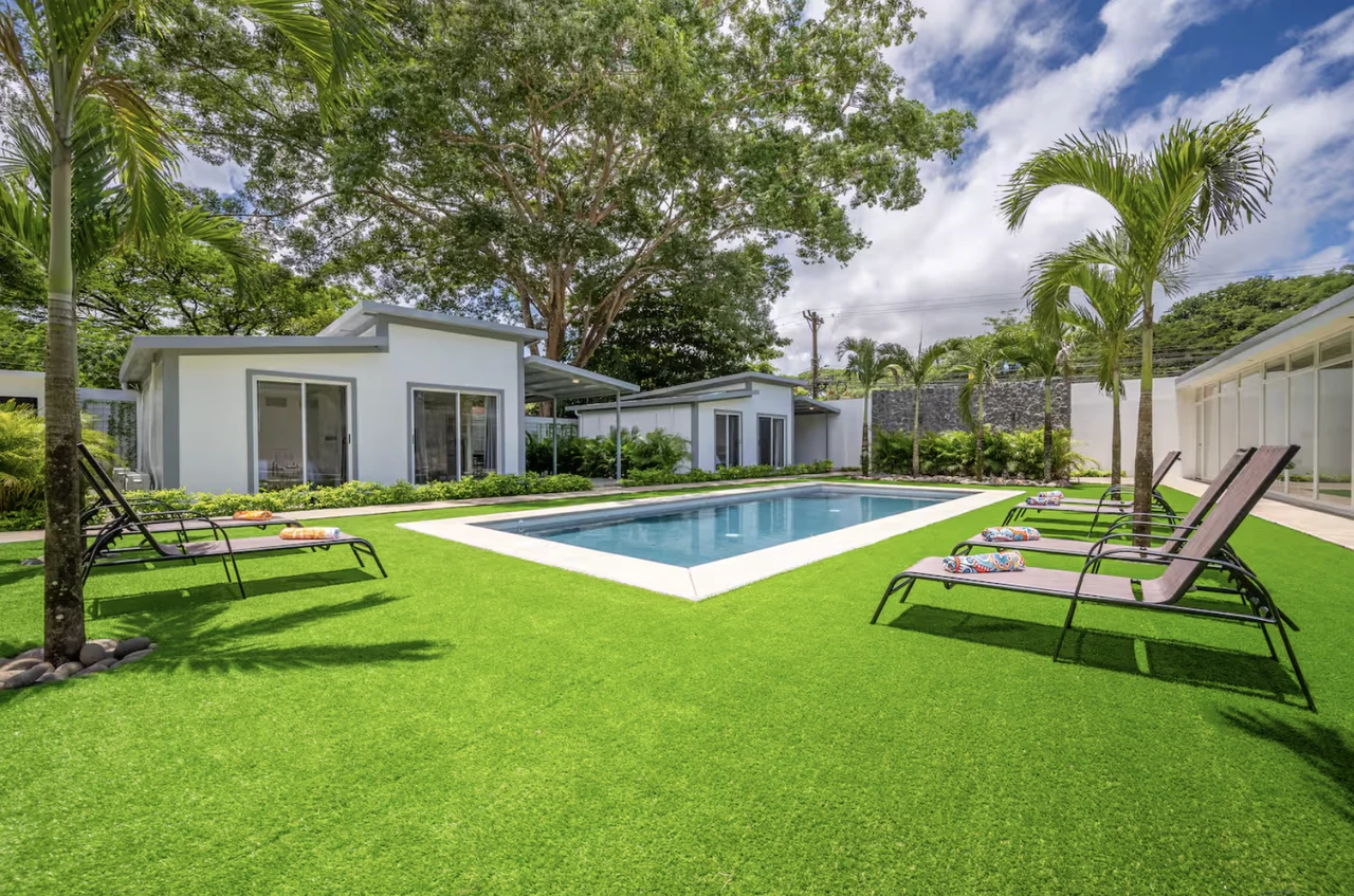Jardin Escondido: Excellent Income! - Gallery image 17
