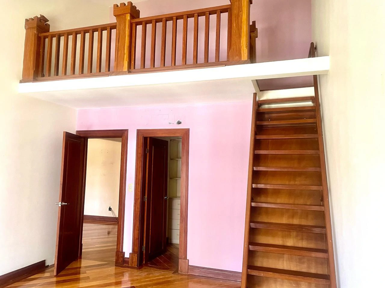 House for sale in gated community Escazu Costa Rica each room with private bathroom - Gallery image 17