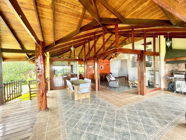 Colonial-Contemporary House with Retractable Star Roof, Guest House, and Panoramic Views - Gallery image 24