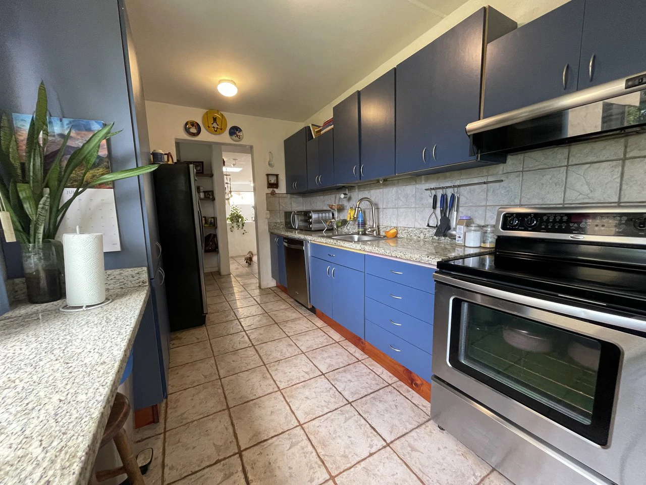 Loma Real P430: Spacious 5-Bedroom Home in Gated Community in Escazú, Guachipelin Norte - Gallery image 9