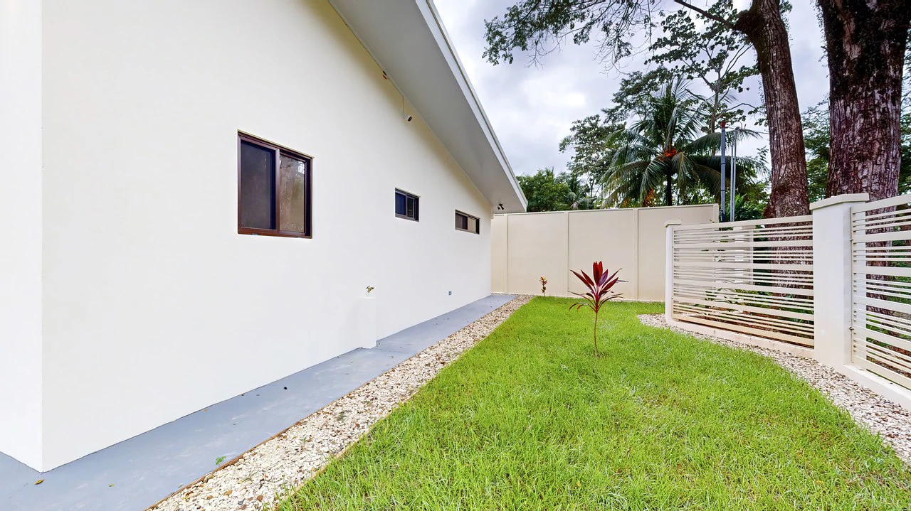Modern 3-Bedroom Home Near Marino Ballena National Park – Central Uvita - Gallery image 23