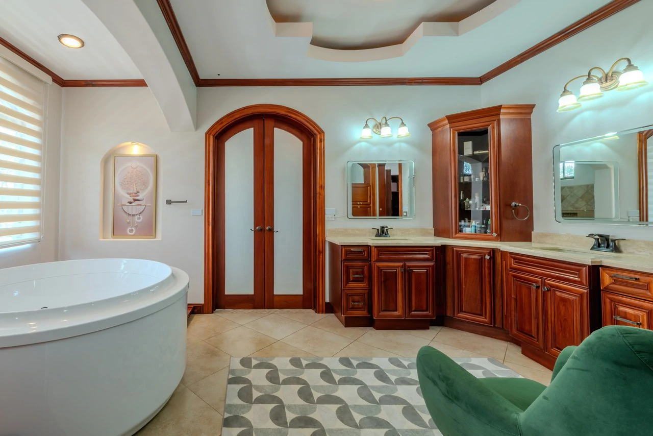 Luxury Home with Pool, Bar Area & Resort-Level Amenities | 6 br, 4.5 ba in Perez Zeledon - Gallery image 23