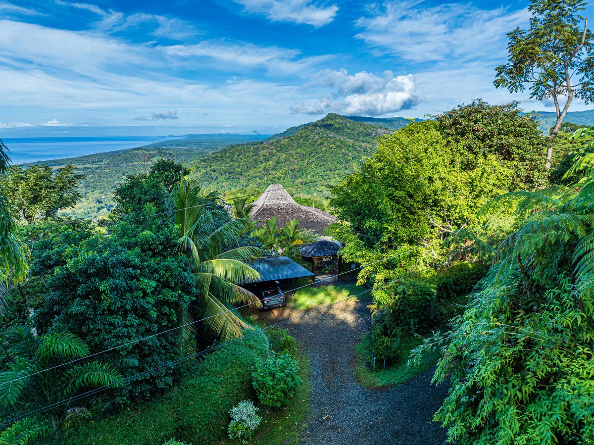 1.37 ACRES – 2 Bedroom Bali Style Home With Pool And THE BEST Ocean View!!!!! - Gallery image 9