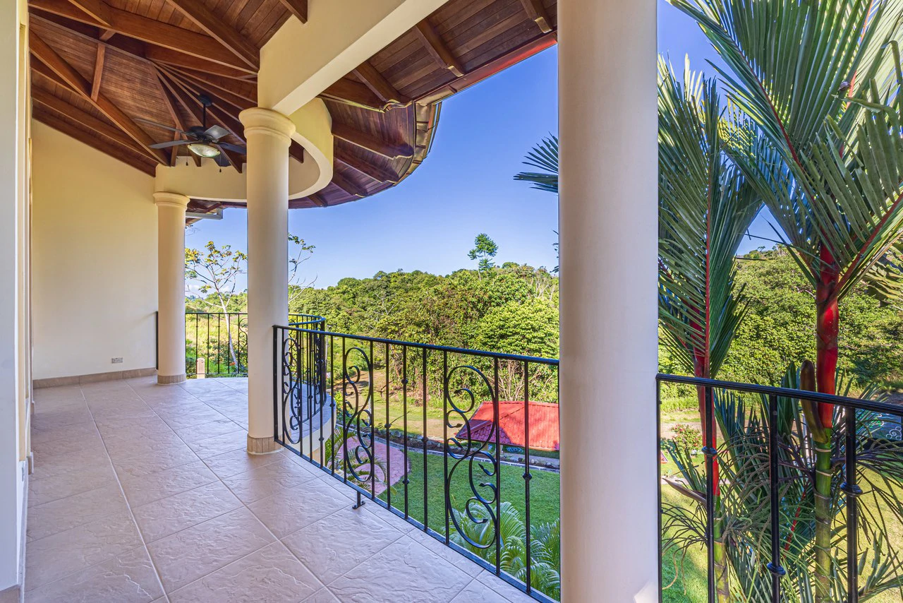 Elegant 3 Bedroom + Office Jungle Home in Puesta Del Sol, Ojochal - Gallery image 21
