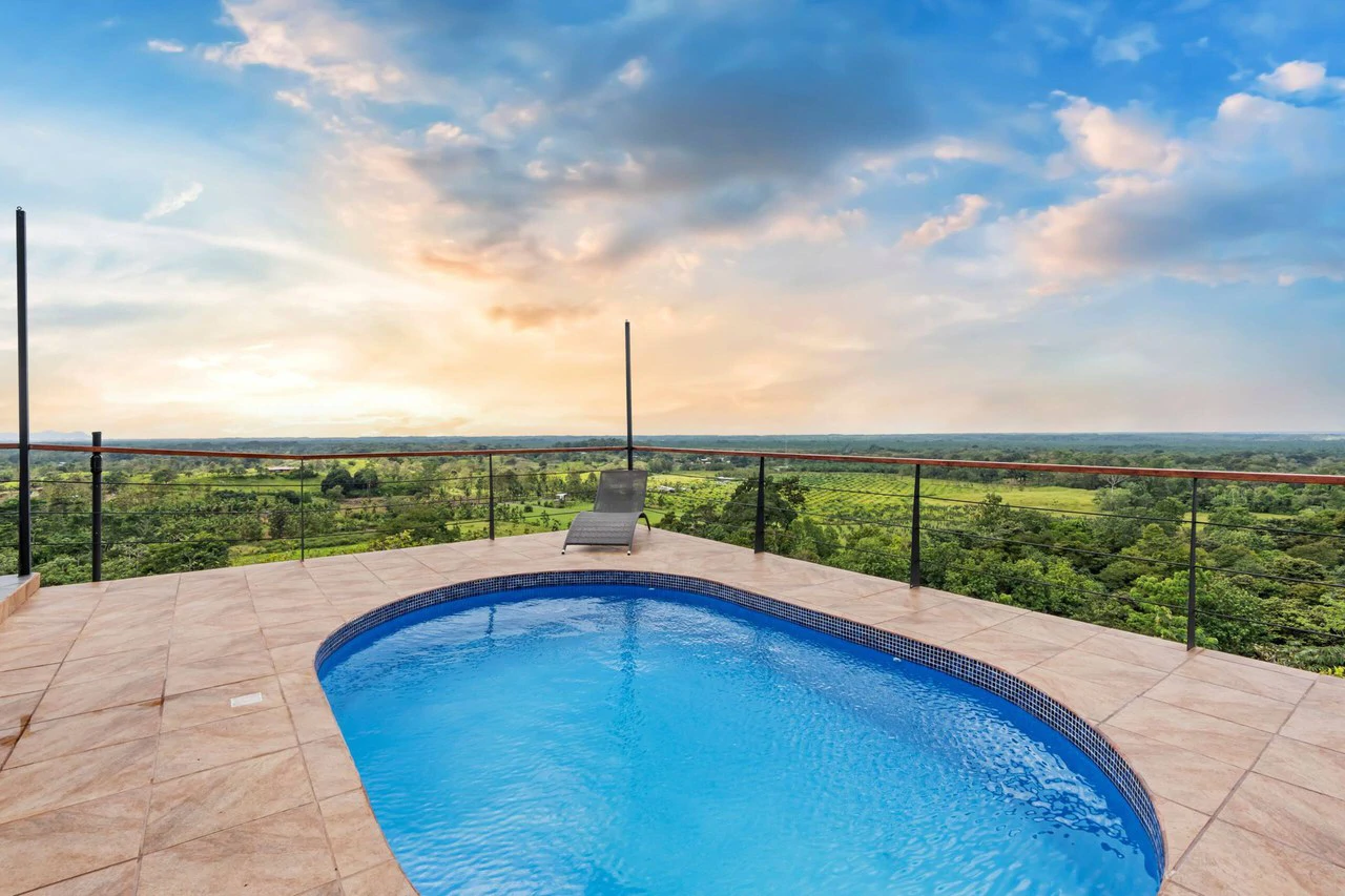 Casa Sol: Exceptionally Private Home with Panoramic Ocean, Mountain & Sunset Views - Gallery image 2