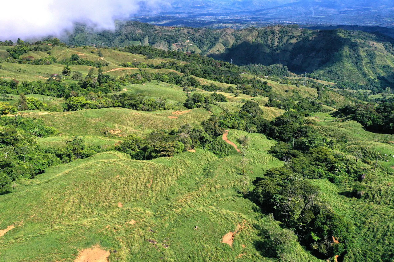 150 Acre Cattle Ranch with Panoramic Views Above the mountains of Uvita - Gallery image 22