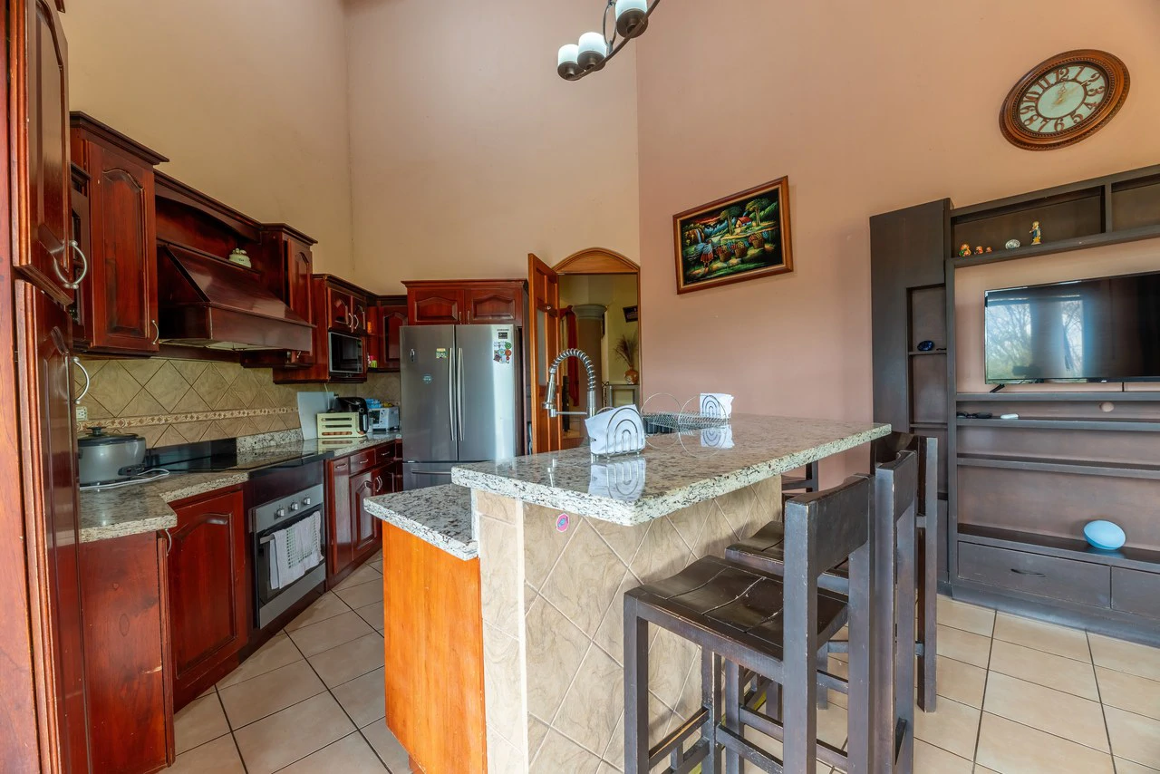 Spacious 5-Bedroom Colonial Home with 4 Bathrooms | La Bonita, Rivas - Gallery image 15