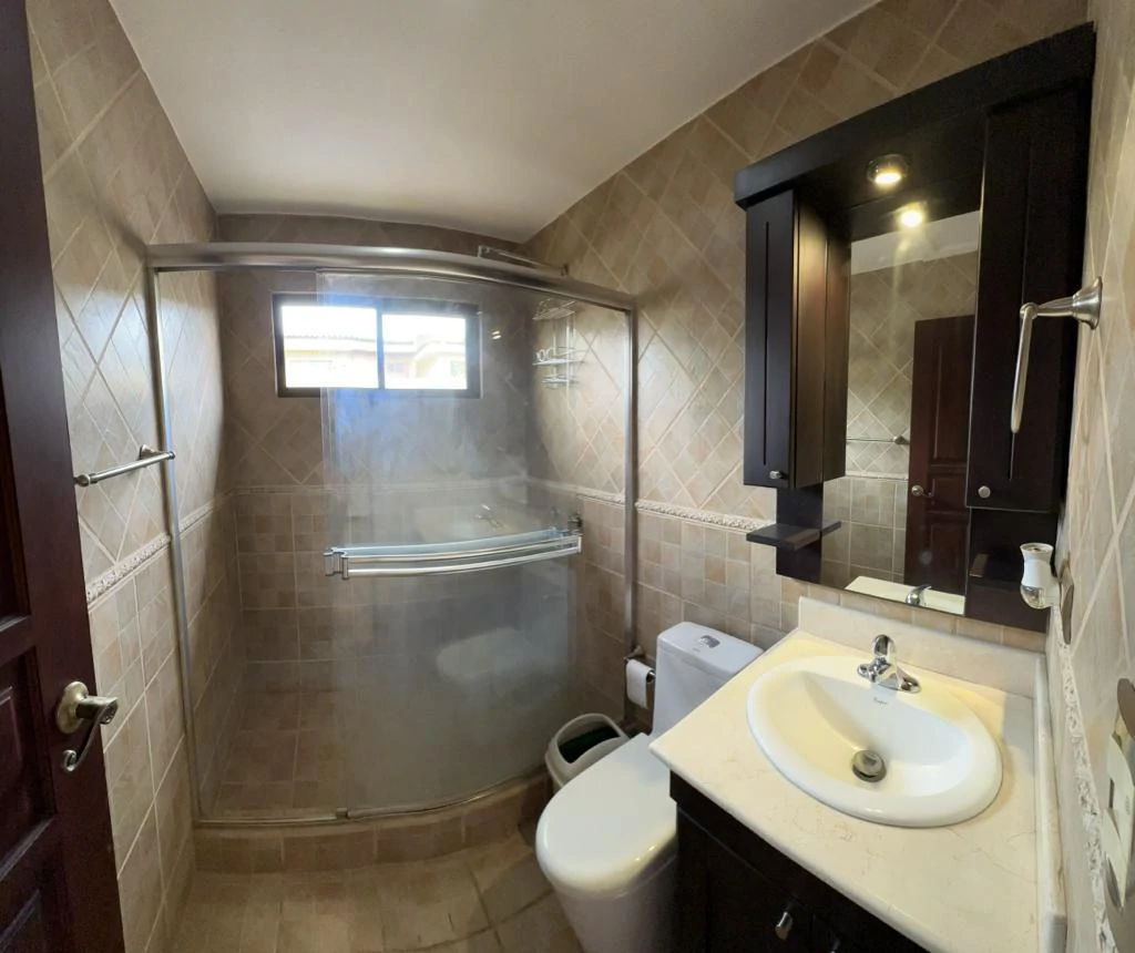 House For Sale in San Antonio - Gallery image 18
