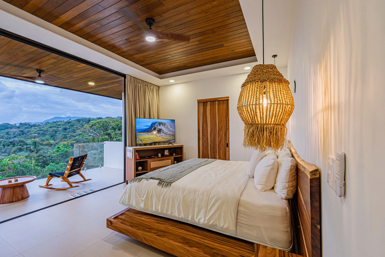Casa Las Brisas Stunning Whale’s Tail Ocean View Home in Uvita - Gallery image 41