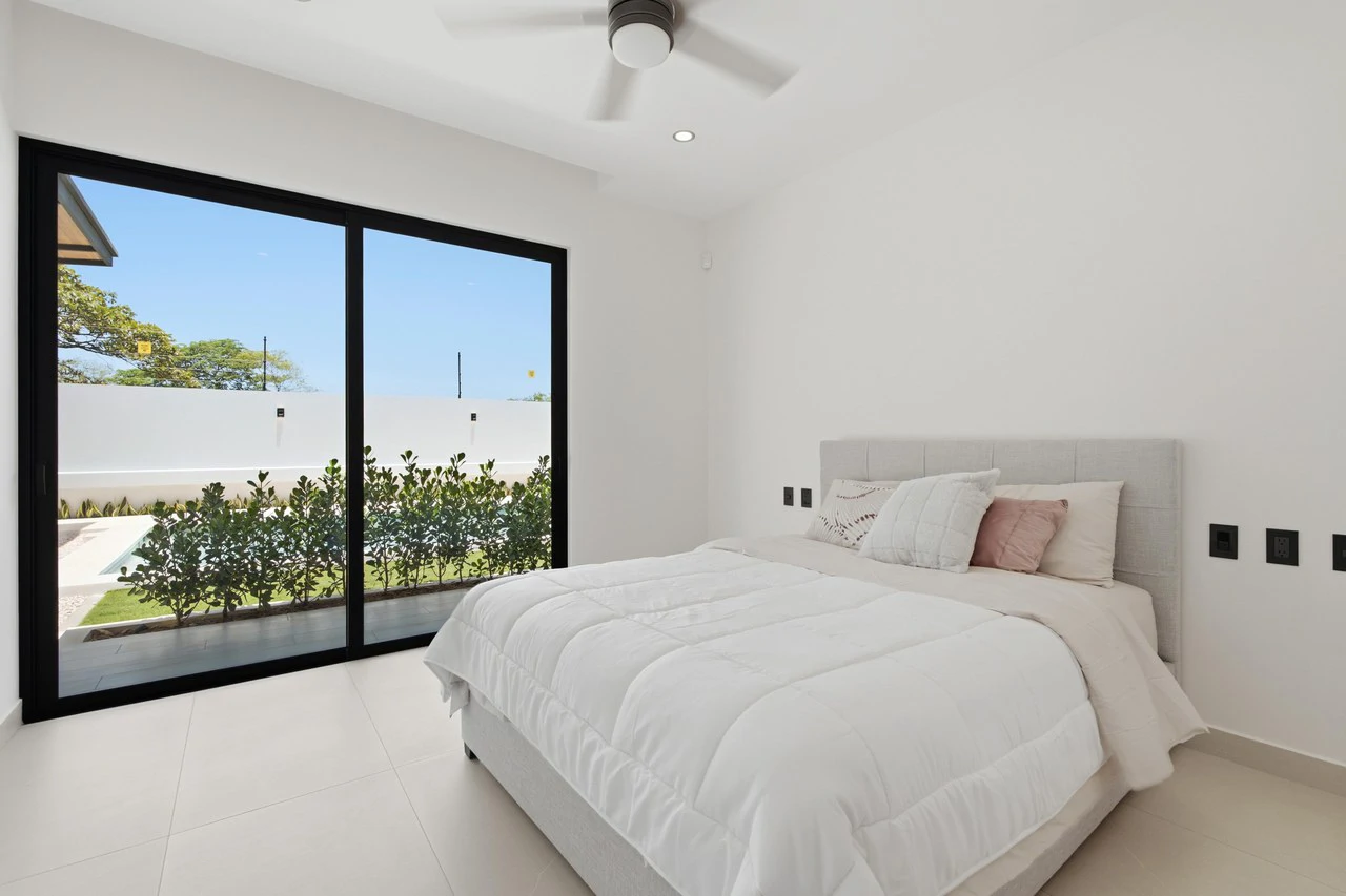 Villa Fresno: Newly Completed Contemporary Home with Private Pool Near Playa Avellanas - Gallery image 16