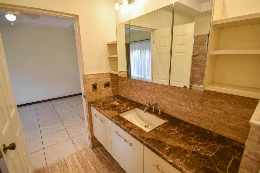 House For Sale in Pozos - Gallery image 17