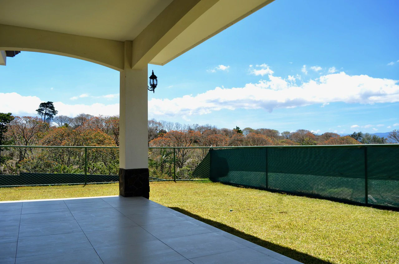 Mountain House For Sale in San Isidro - Gallery image 49