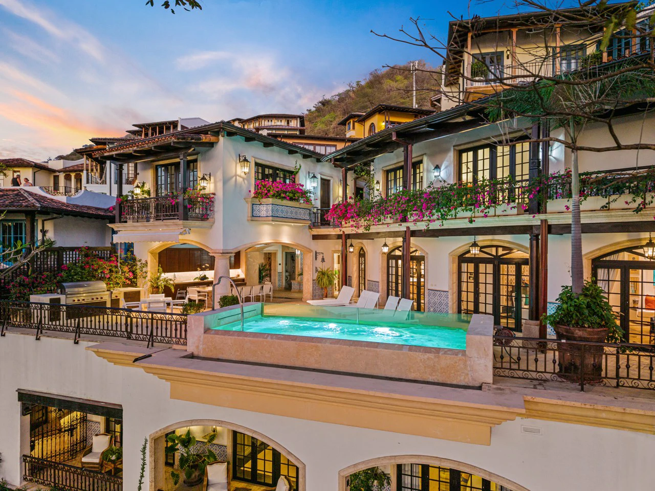 27 Cartagena: Unique Luxury Beachfront Home - Gallery image 58