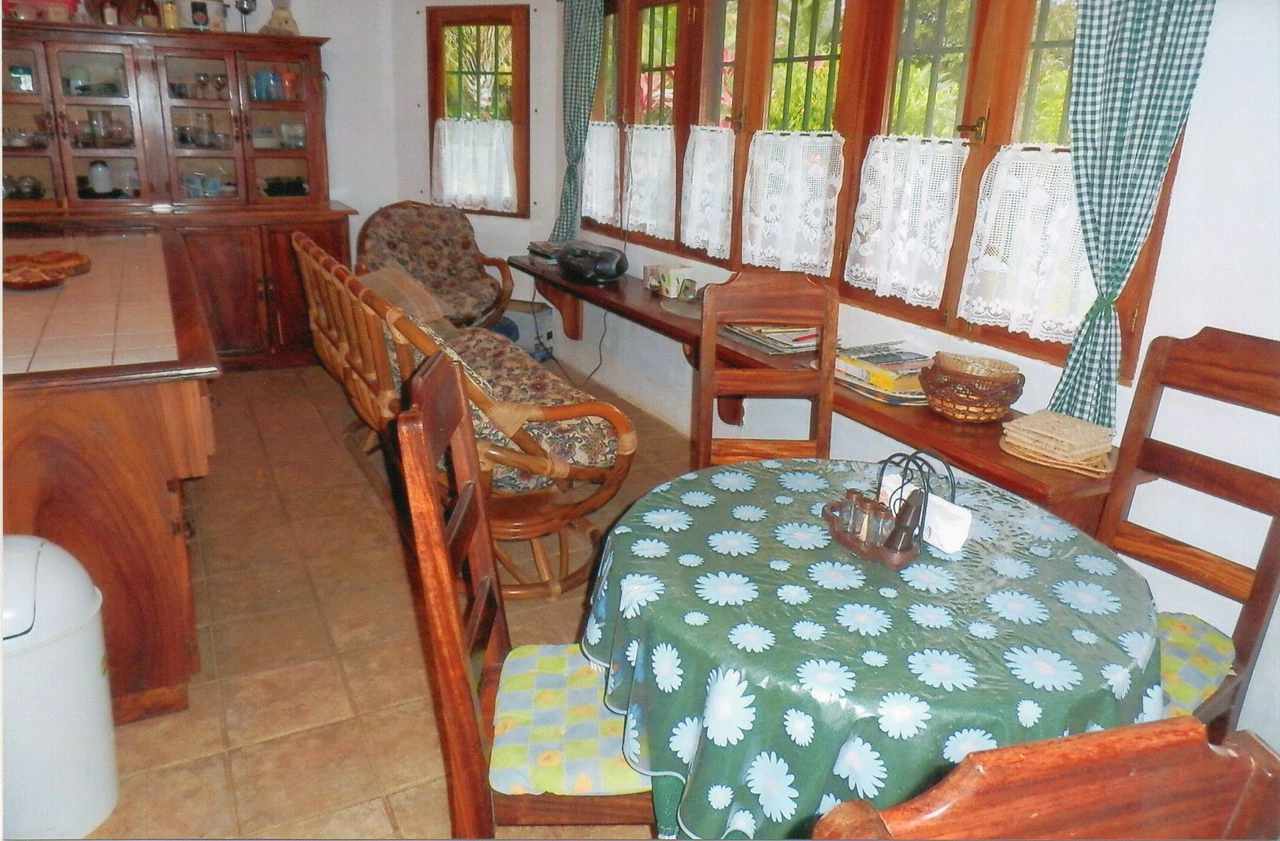 Propiedad muy grande: Countryside House For Sale in Caño Negro - Gallery image 7
