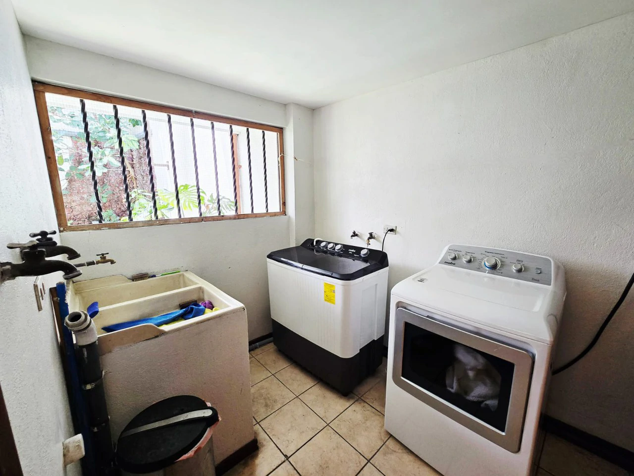 LARGE HOUSE FOR SALE IN MERCEDES NORTE, HEREDIA - Gallery image 22