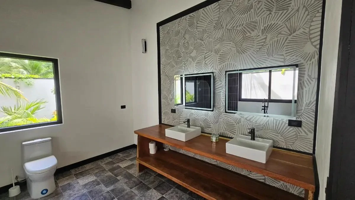 ID 1054: Playa Negra Guest House - Modern 2 Bedroom Home with Pool - photo 10