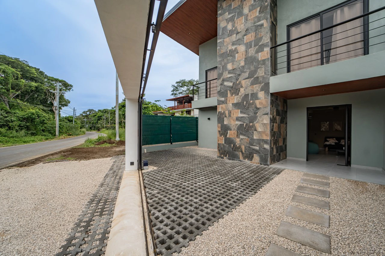 Casa Costa Brava: Modern 3BR Home in Carrillo Beach - photo 5
