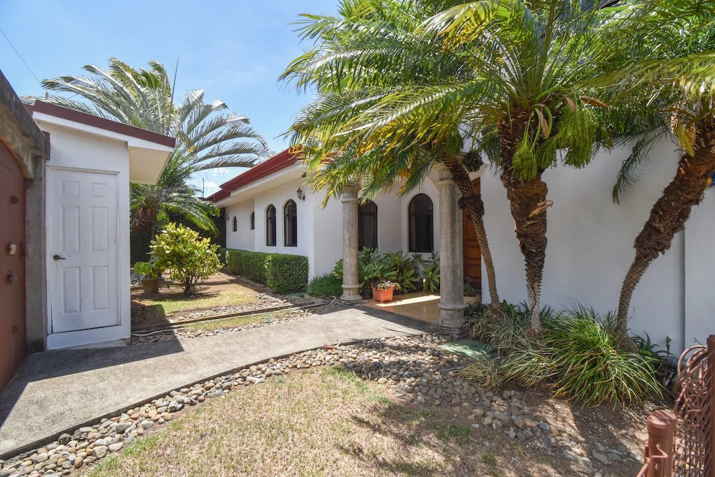 House For Sale in San Rafael - Gallery image 5