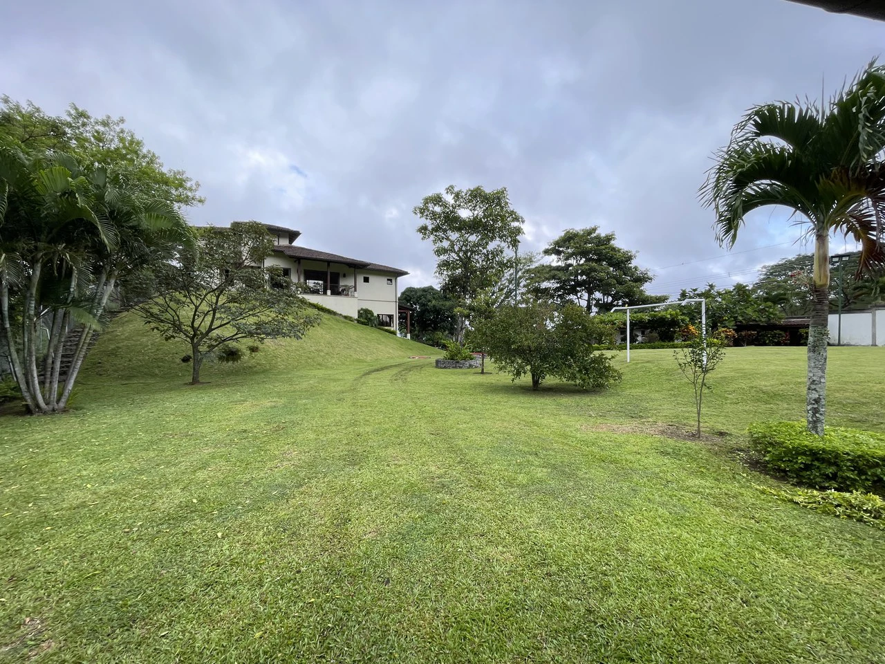 Main house plus 7 rental cabins — a proven income-generating property. - Gallery image 32