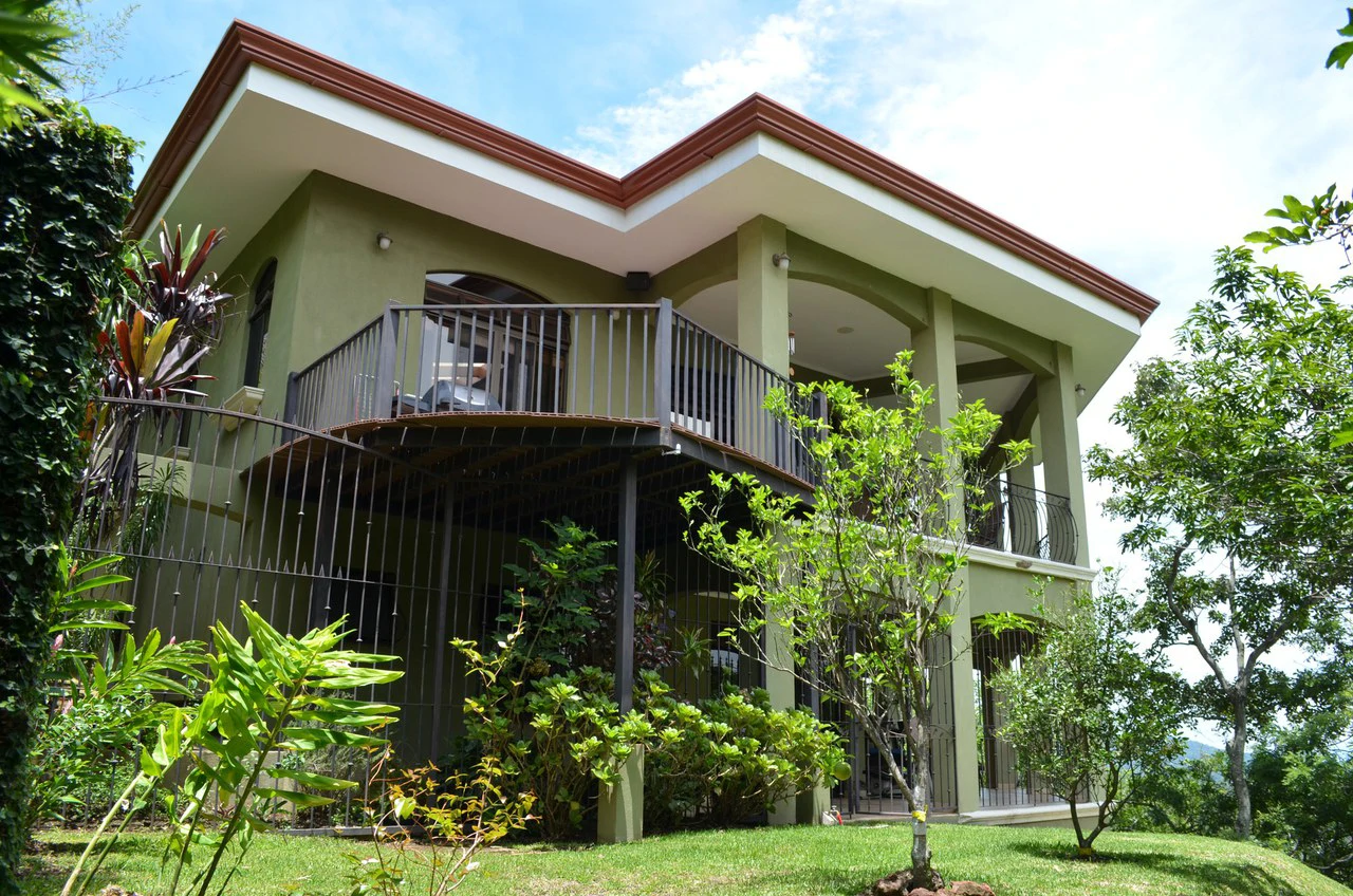 Mountain Condominium For Sale in Ciudad Colón - Gallery image 8
