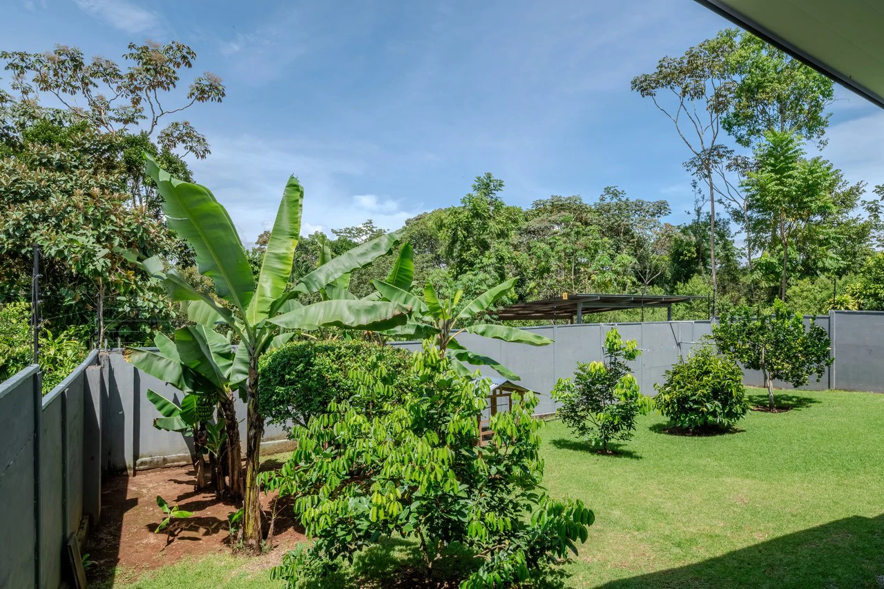 Spacius Home in Pérez Zeledón | 3 bedrooms, 3 Bathrooms - Gallery image 31