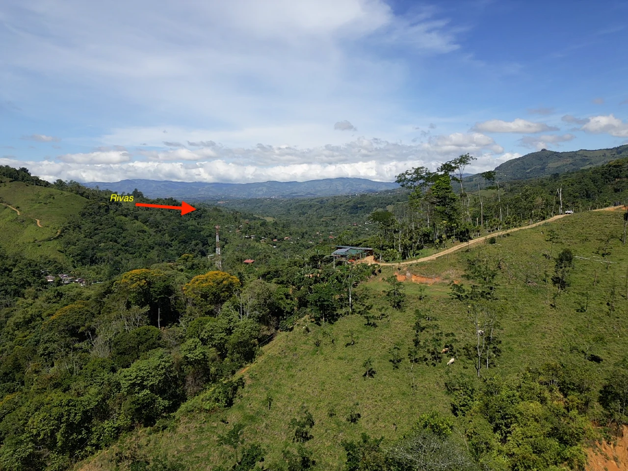 Breathtaking Mountain View Estate in Chimirol, Pérez Zeledón — 1.4 Hectares of Privacy, Nature & Potential: Mountain Home Construction Site For Sale in Chimirol